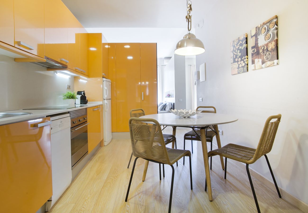 Miro F Apartment - Apartments in Barcelona